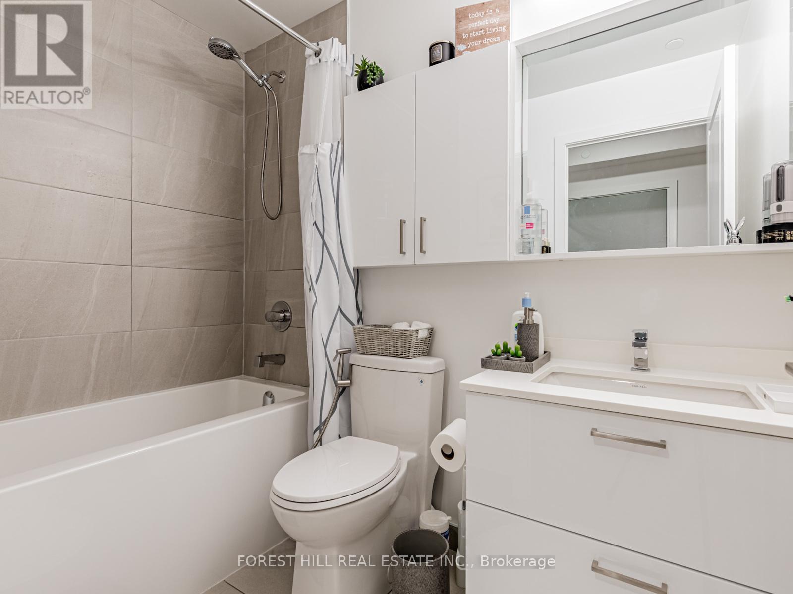 1601 - 30 Upper Mall Way, Vaughan, Ontario  L4J 0L7 - Photo 9 - N12509692