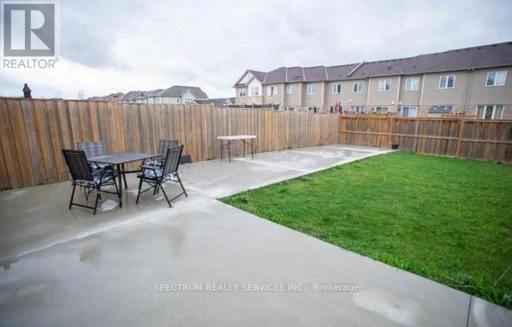 96 Warner Lane, Brantford, Ontario  N3T 0J3 - Photo 14 - X12457497