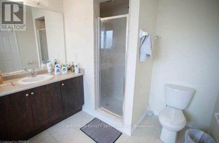 96 Warner Lane, Brantford, Ontario  N3T 0J3 - Photo 10 - X12457497