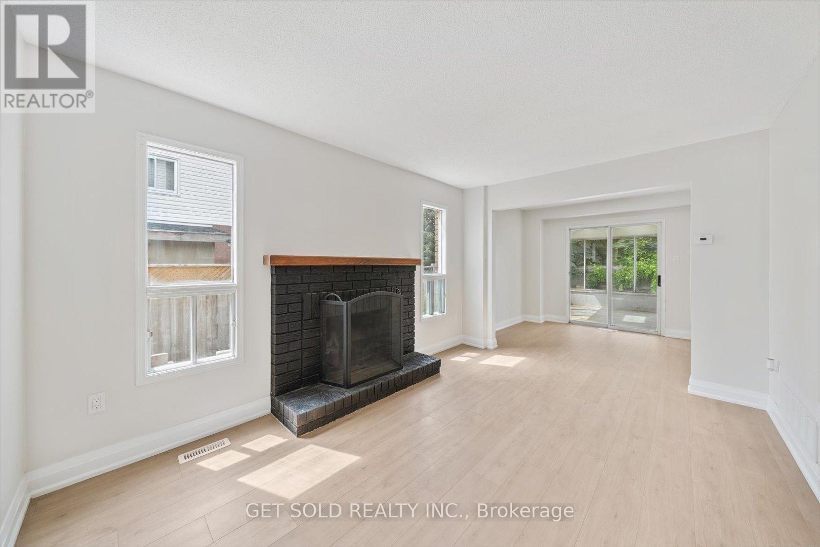 232 Kozlov Street, Barrie (West Bayfield), Ontario  L4N 7H6 - Photo 4 - S12509508