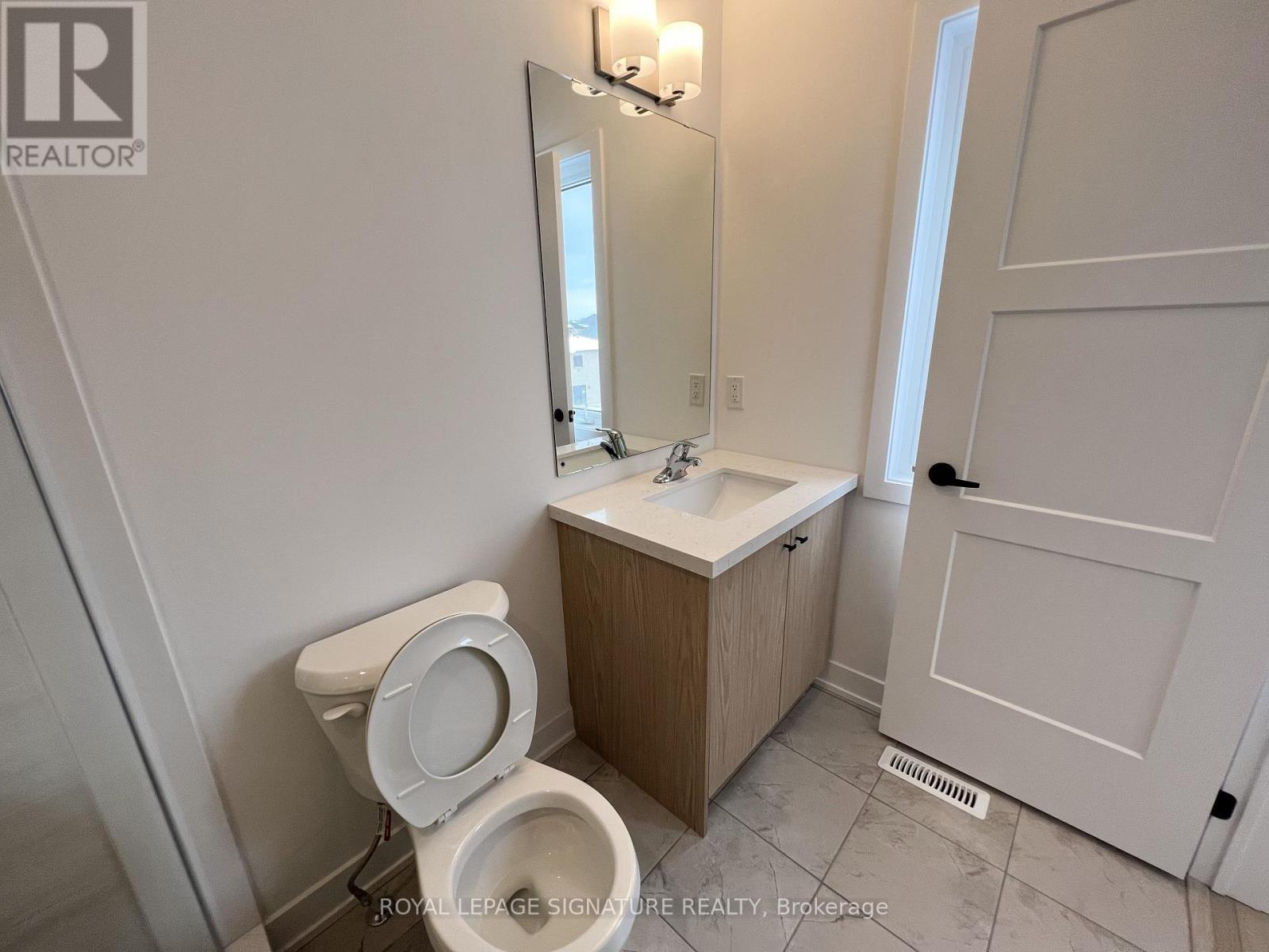 21 Hay Lane, Barrie, Ontario  L9J 0C2 - Photo 14 - S12509518