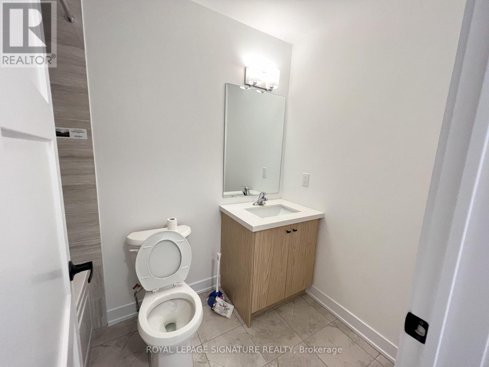 21 Hay Lane, Barrie, Ontario  L9J 0C2 - Photo 21 - S12509518