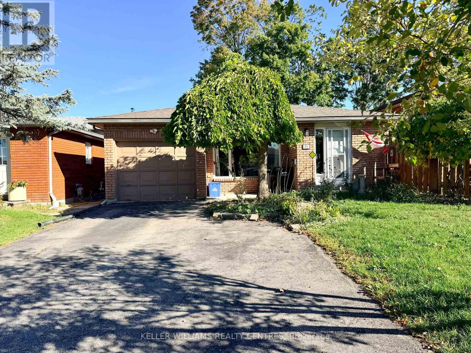 35 Buchanan Street, Barrie (Grove East), Ontario  L4M 6B5 - Photo 3 - S12509528