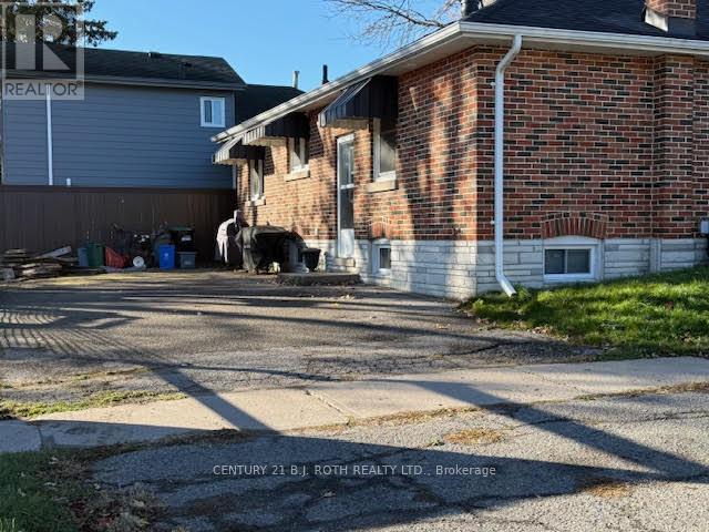 2 - 133 Cook Street, Barrie, Ontario  L4M 4G8 - Photo 2 - S12509606