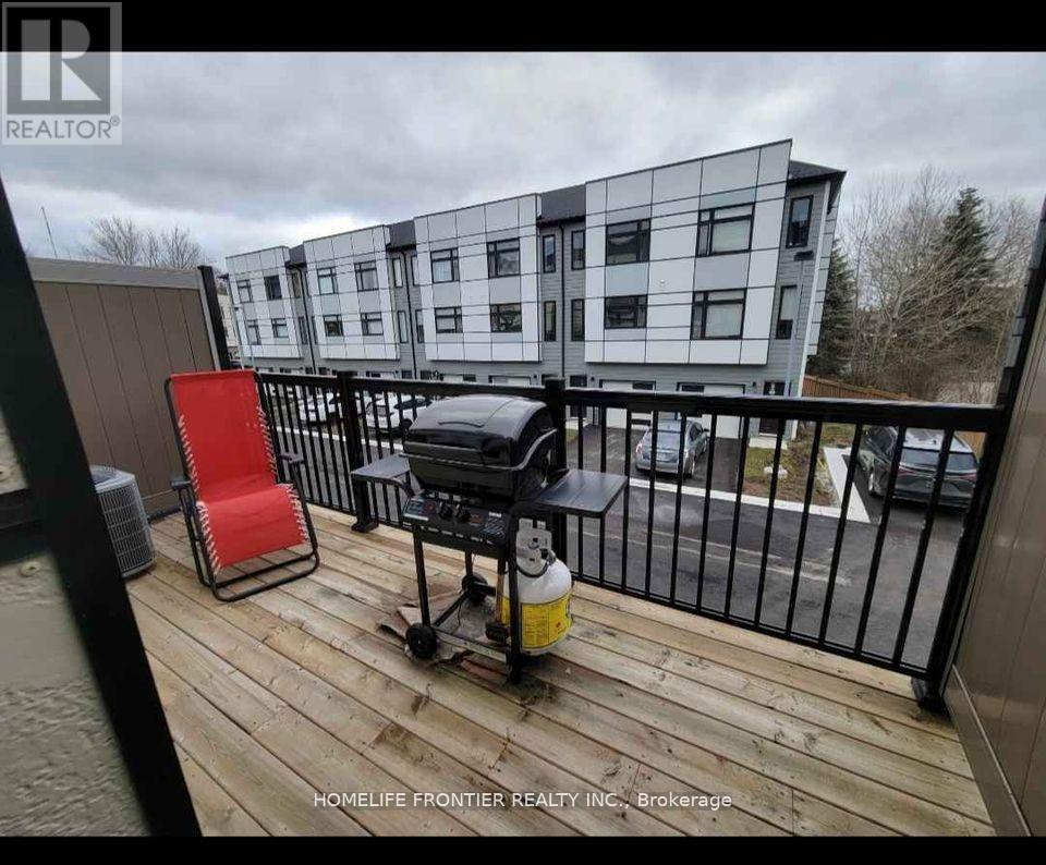 3 Upper - 540 Essa Road, Barrie (Holly), Ontario  L4N 9E5 - Photo 10 - S12509634