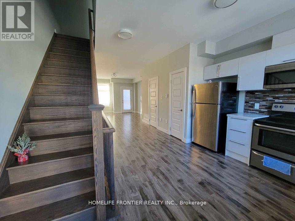 3 Upper - 540 Essa Road, Barrie (Holly), Ontario  L4N 9E5 - Photo 15 - S12509634