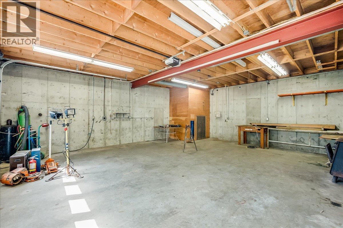 5270 Callbeck Road, Nelson, British Columbia  V1L 6N2 - Photo 12 - 10367378