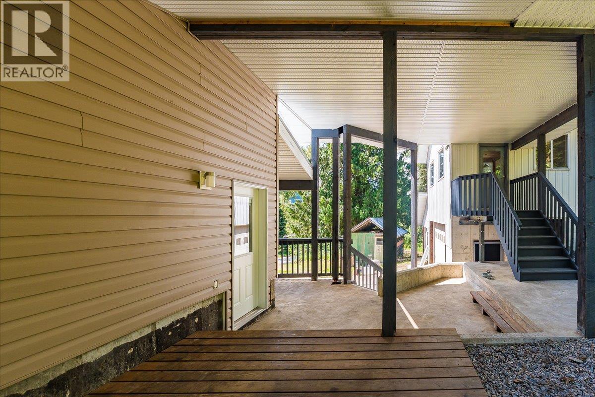 5270 Callbeck Road, Nelson, British Columbia  V1L 6N2 - Photo 25 - 10367378