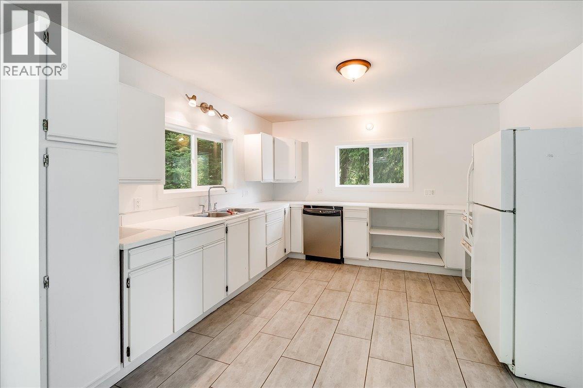 5270 Callbeck Road, Nelson, British Columbia  V1L 6N2 - Photo 43 - 10367378