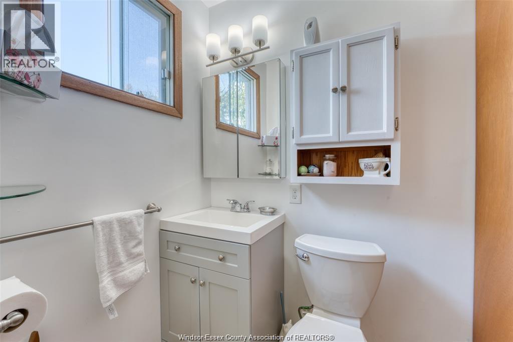 3119 Division Road North, Kingsville, Ontario N0R 1B0 - Photo 11 - 25028019