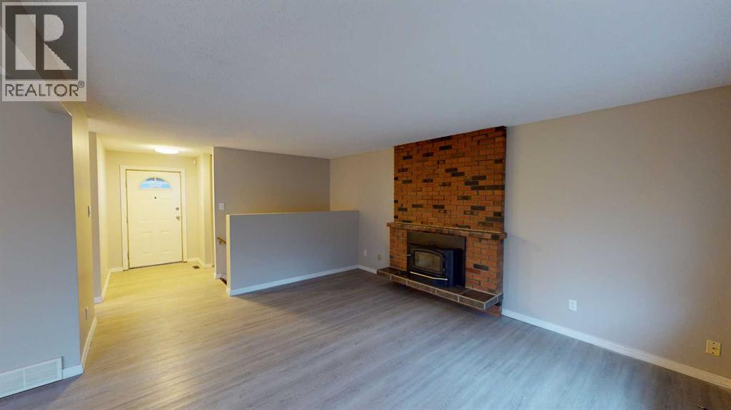 9832 81 Avenue, Grande Prairie, Alberta  T8V 3T1 - Photo 3 - A2259224