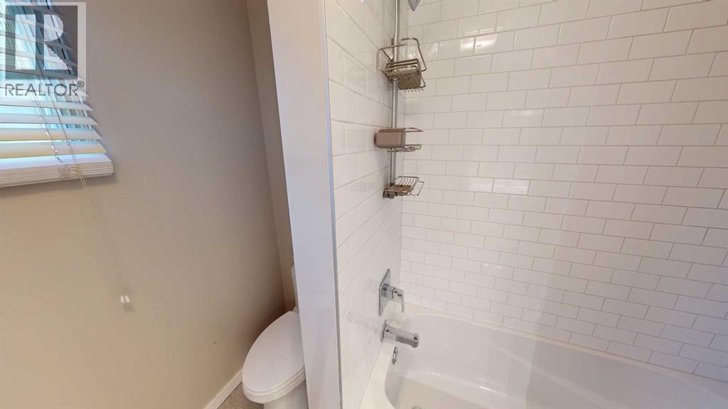 9832 81 Avenue, Grande Prairie, Alberta  T8V 3T1 - Photo 11 - A2259224