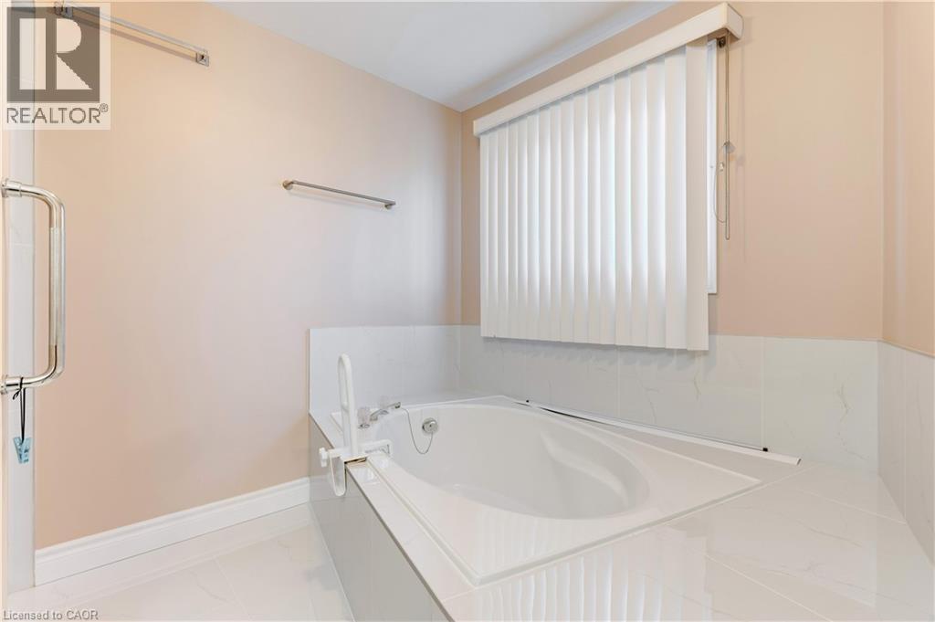 5255 Tagish Court, Mississauga, Ontario L5R 2N6 - Photo 18 - 40770989