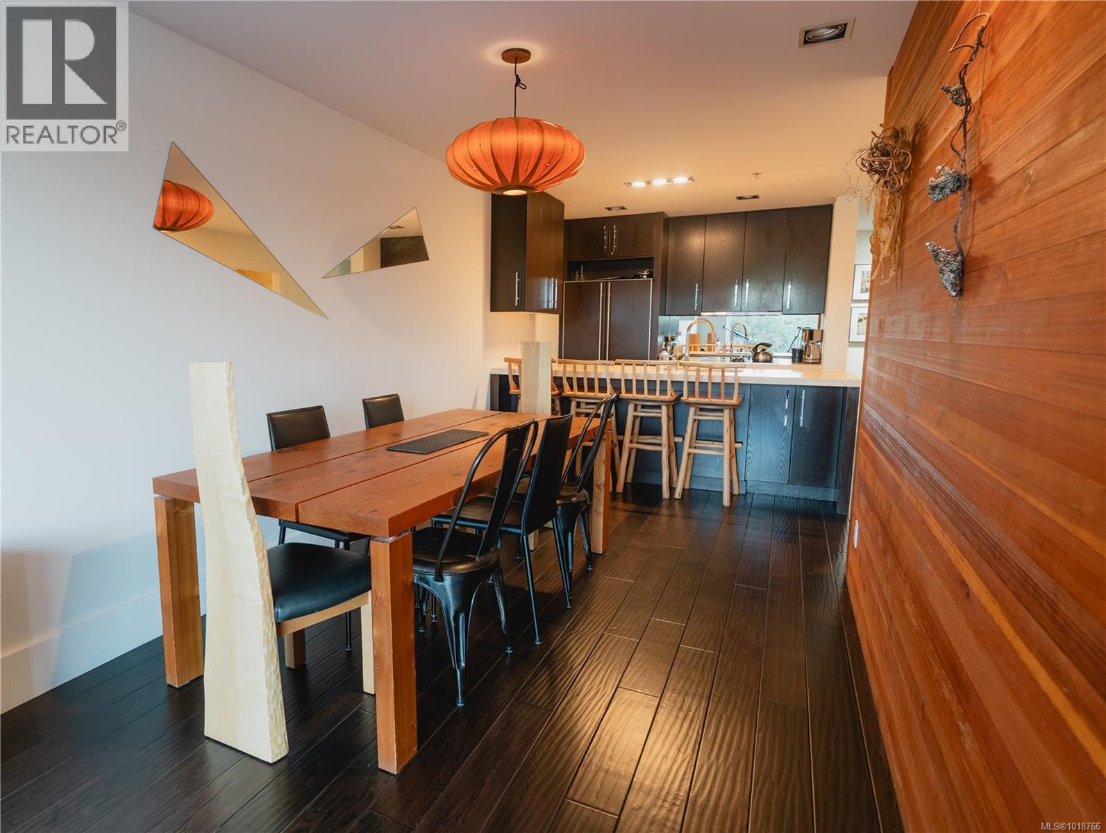 102 368 Main St, Tofino, British Columbia  V0R 2Z0 - Photo 4 - 1018766