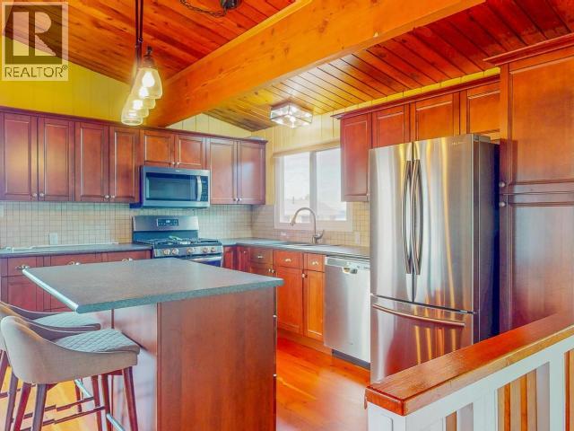 4282 Fernwood Ave, Powell River, British Columbia  V8A 3L1 - Photo 4 - 19103