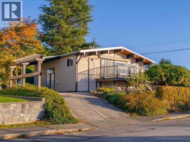 4282 Fernwood Ave, Powell River, British Columbia  V8A 3L1 - Photo 22 - 19103