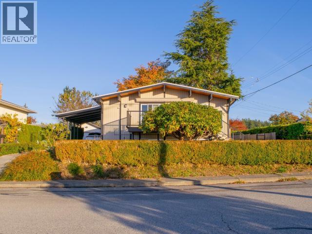 4282 Fernwood Ave, Powell River, British Columbia  V8A 3L1 - Photo 34 - 19103