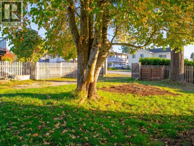 4282 Fernwood Ave, Powell River, British Columbia  V8A 3L1 - Photo 36 - 19103