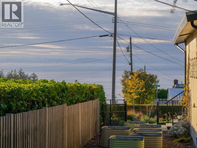 4282 Fernwood Ave, Powell River, British Columbia  V8A 3L1 - Photo 42 - 19103