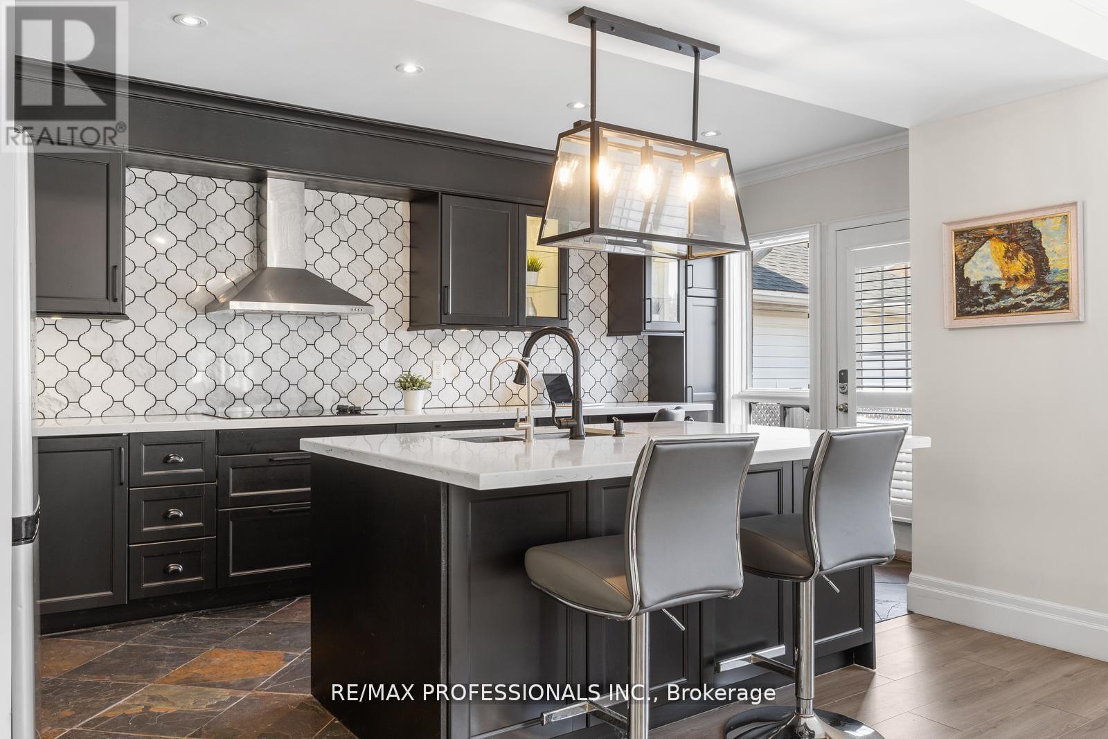 1241 Brillinger Street, Oakville, Ontario  L6M 3T2 - Photo 17 - W12509506