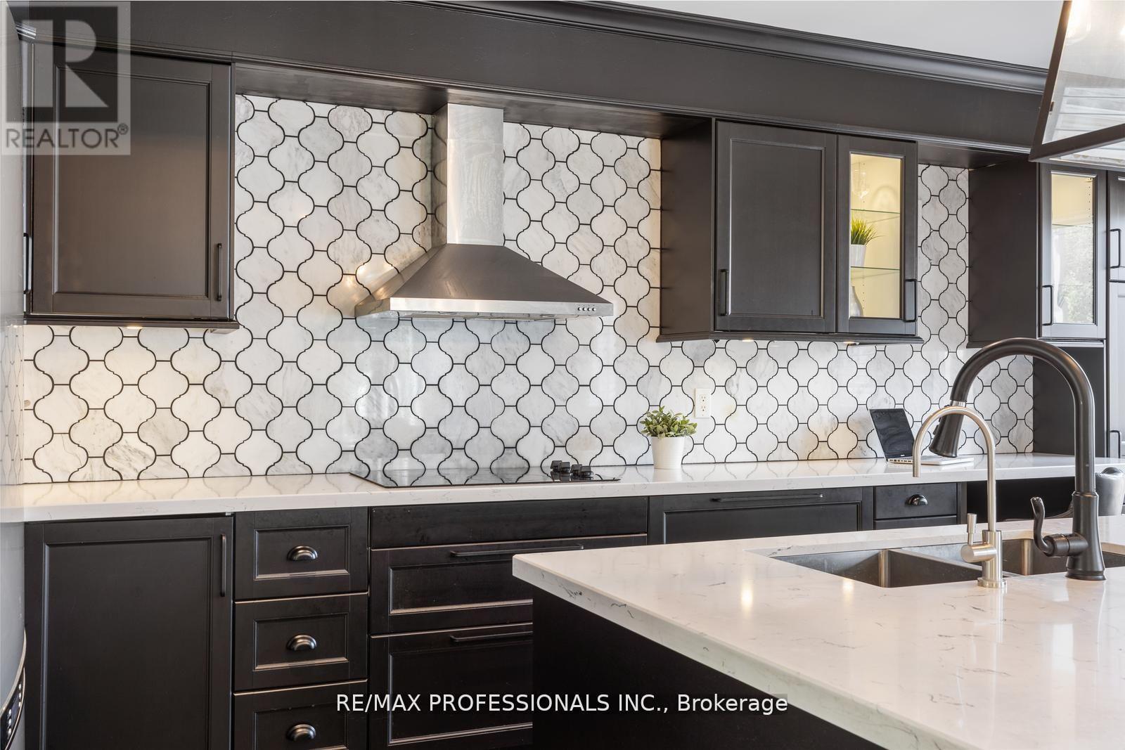 1241 Brillinger Street, Oakville, Ontario  L6M 3T2 - Photo 18 - W12509506