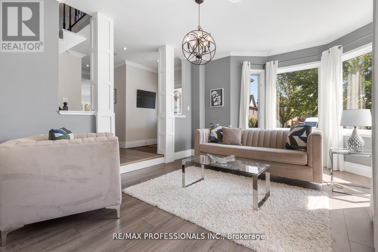 1241 Brillinger Street, Oakville, Ontario  L6M 3T2 - Photo 4 - W12509506