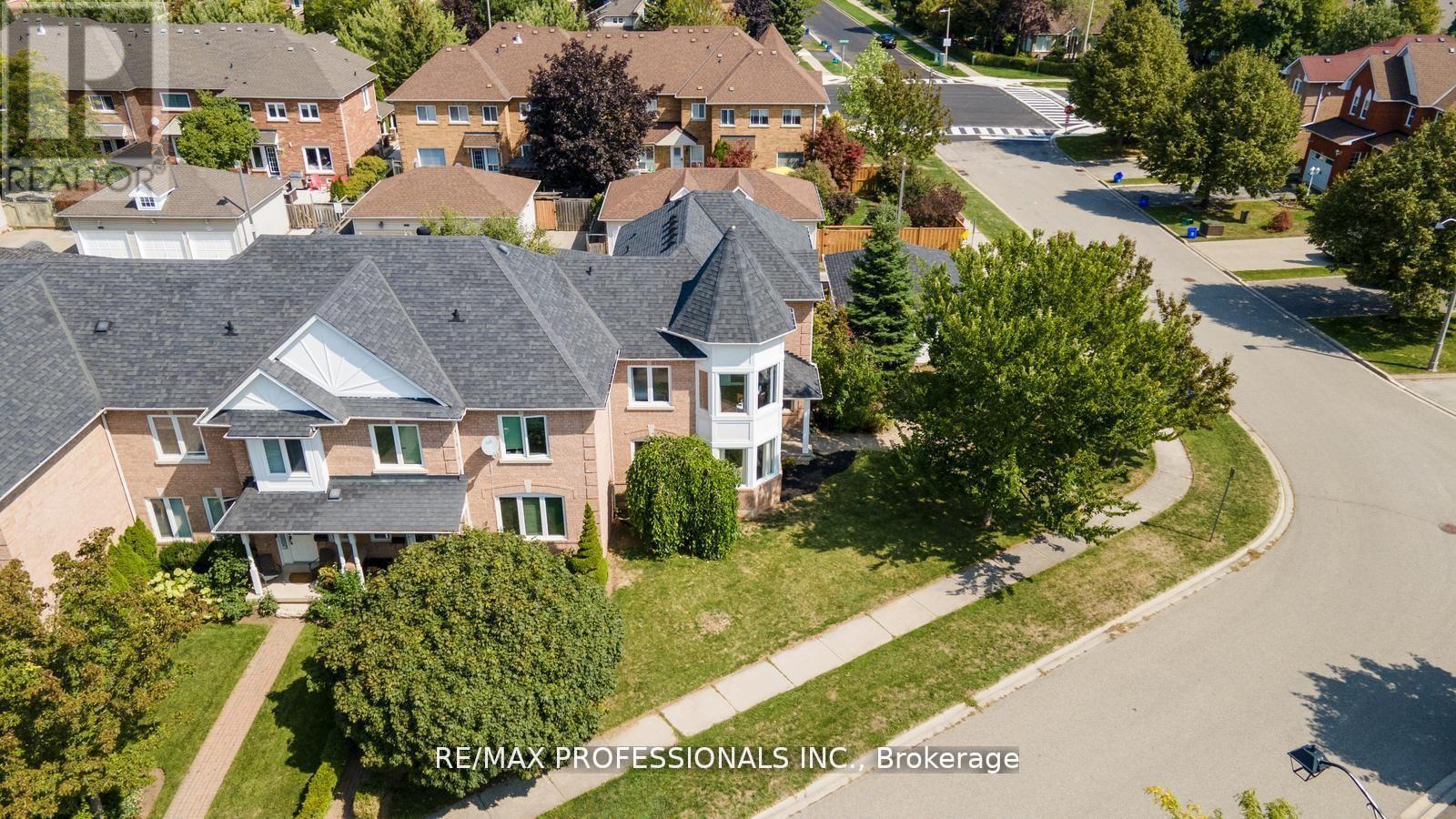 1241 Brillinger Street, Oakville, Ontario  L6M 3T2 - Photo 42 - W12509506