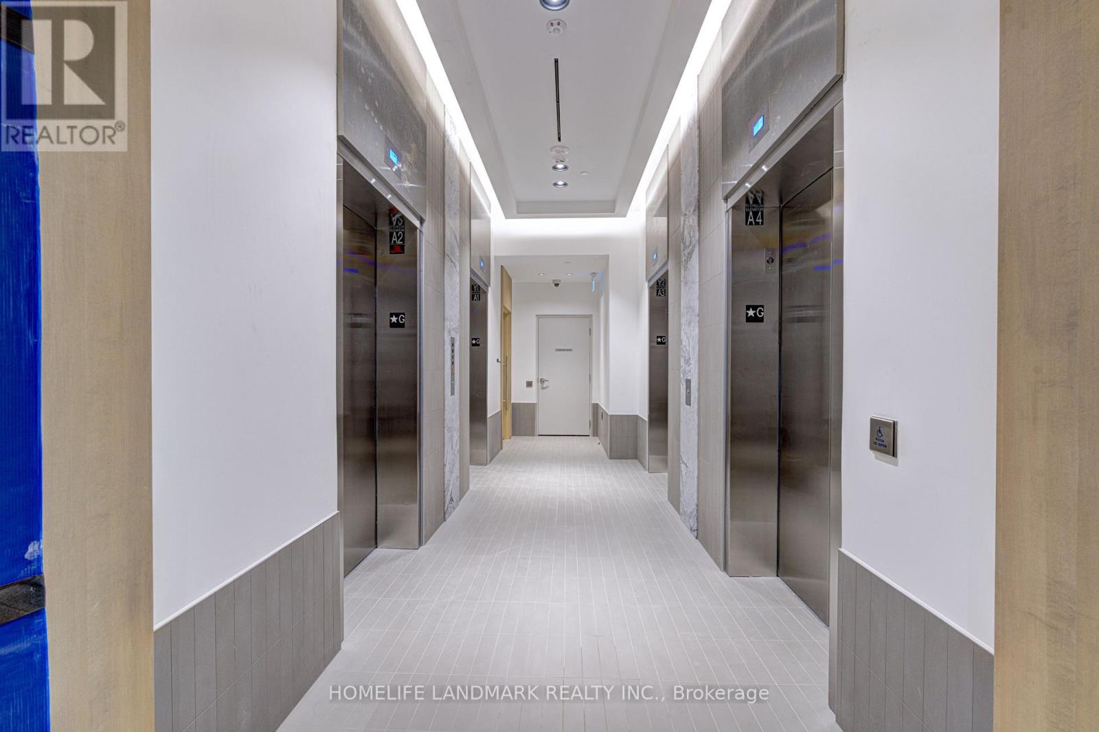 1112 - 395 Square One Drive, Mississauga, Ontario  L5B 0P6 - Photo 1 - W12509532