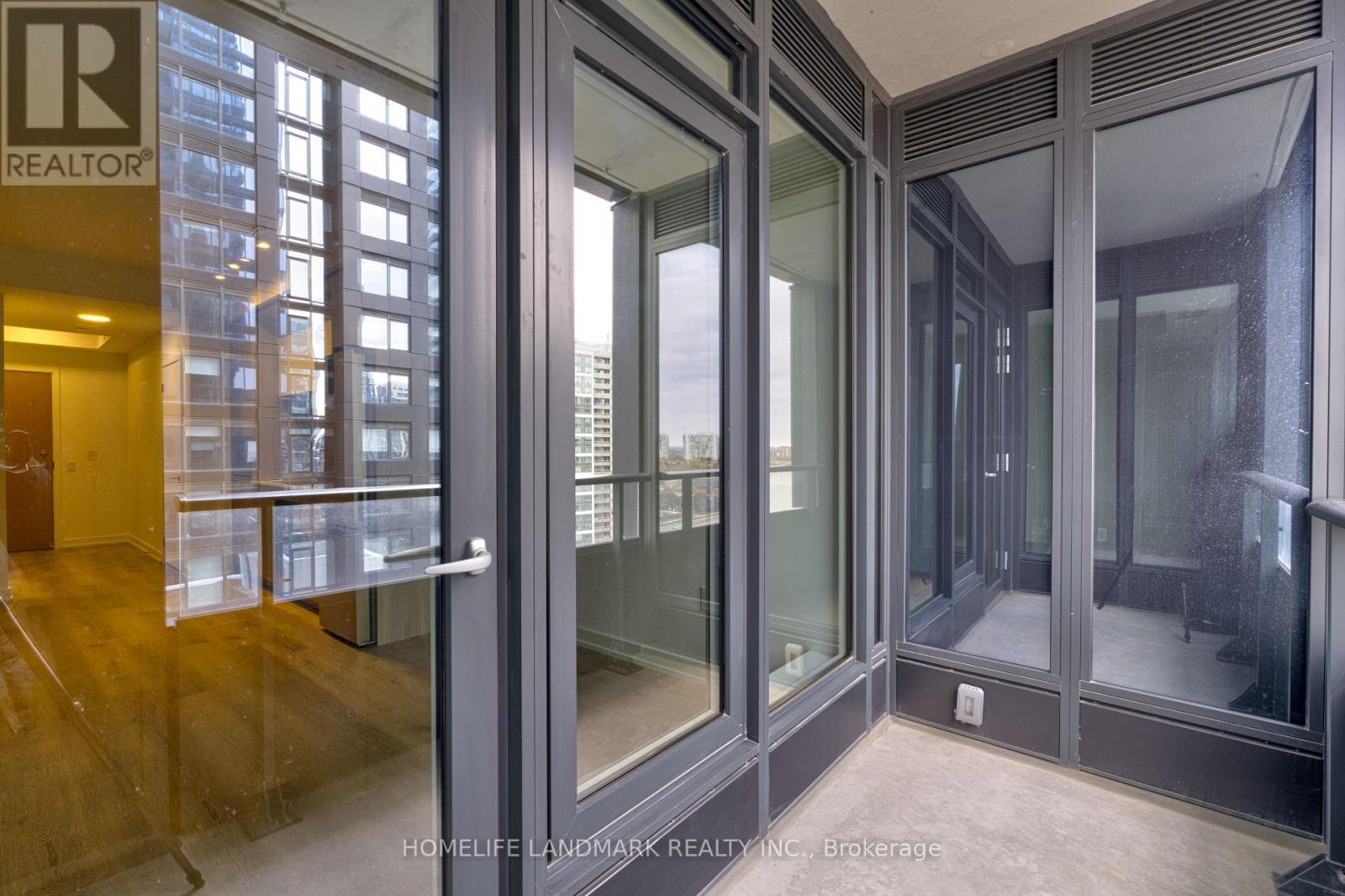 1112 - 395 Square One Drive, Mississauga, Ontario  L5B 0P6 - Photo 24 - W12509532