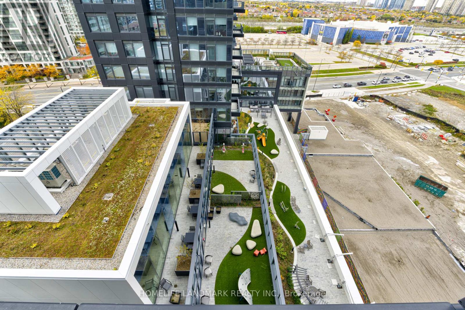 1112 - 395 Square One Drive, Mississauga, Ontario  L5B 0P6 - Photo 25 - W12509532