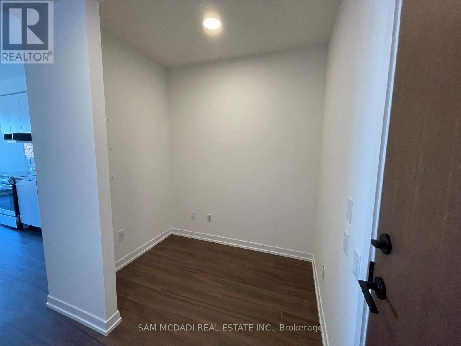 3305 - 4065 Confederation Parkway, Mississauga, Ontario  L5B 0L4 - Photo 12 - W12509548