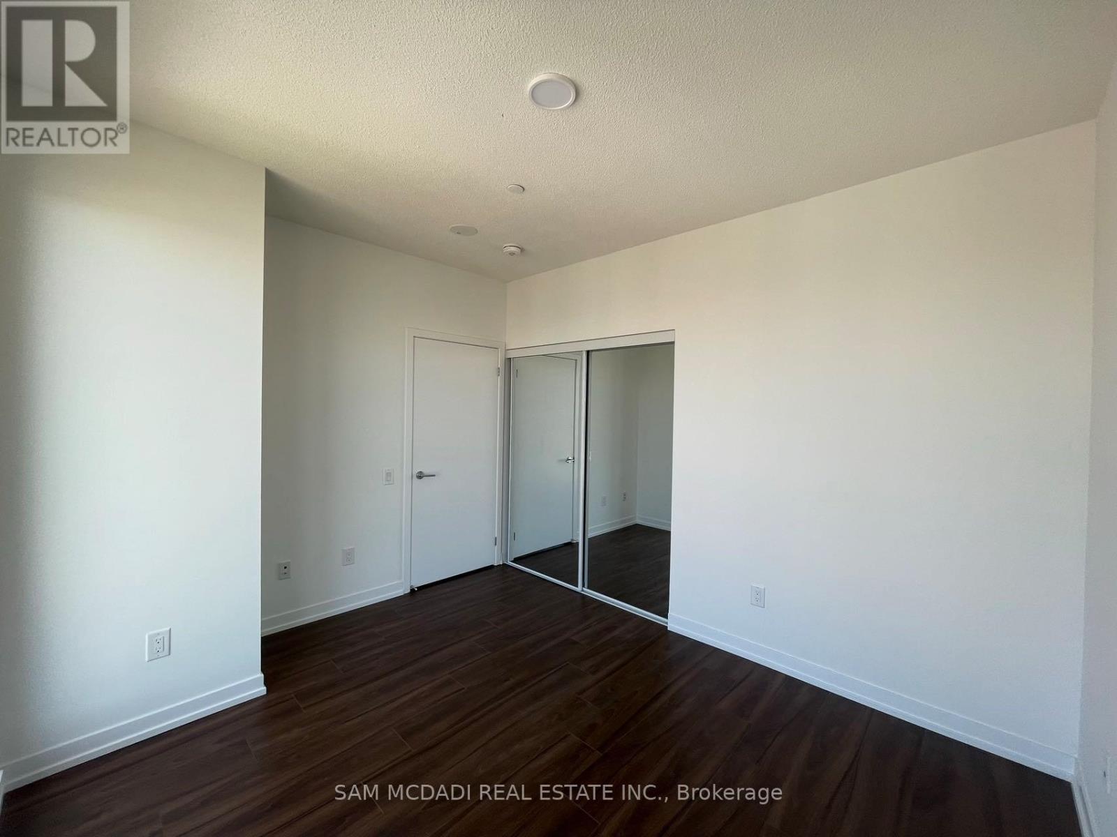 3305 - 4065 Confederation Parkway, Mississauga, Ontario  L5B 0L4 - Photo 5 - W12509548