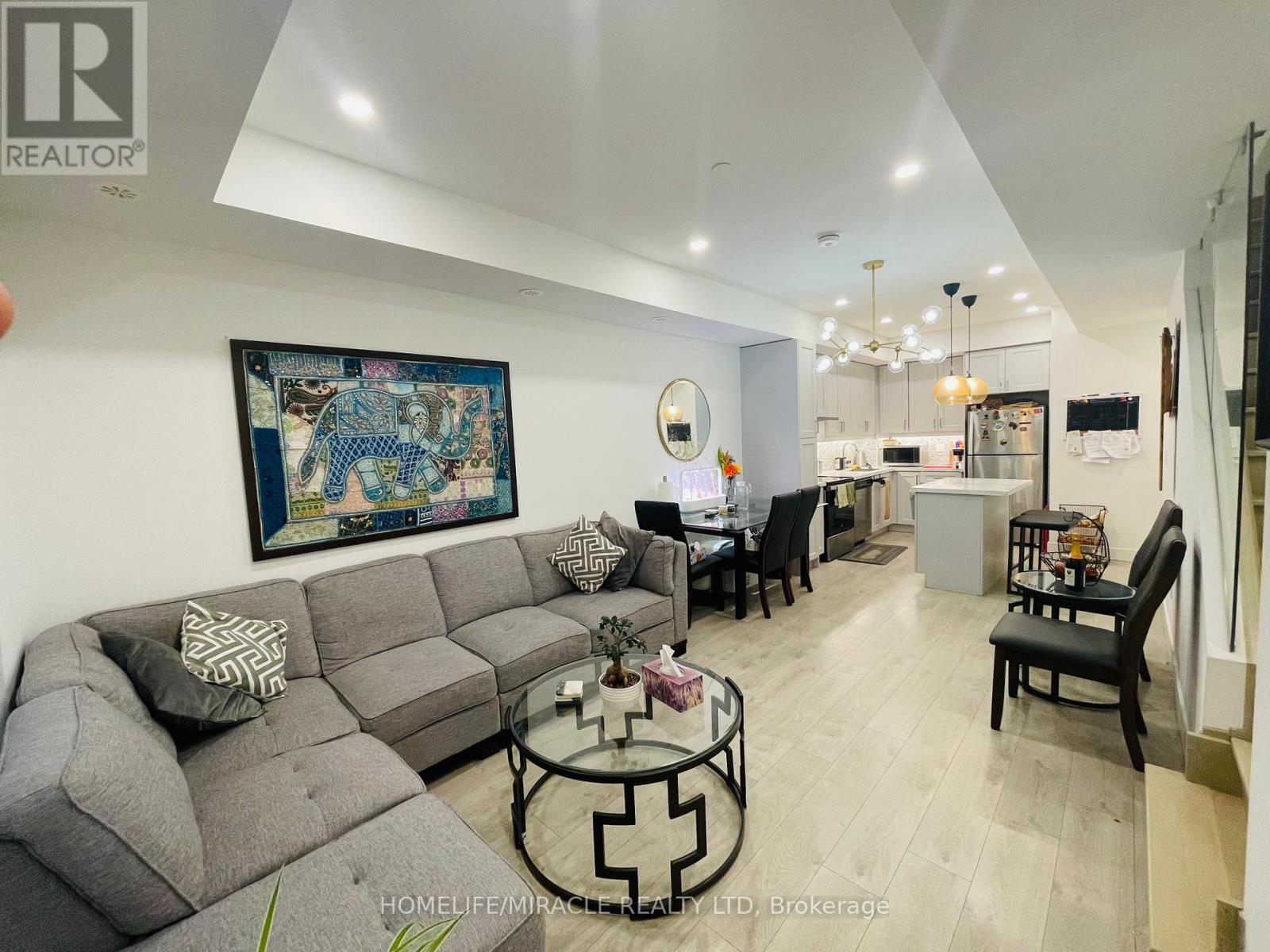 10 - 200 Malta Avenue, Brampton, Ontario  L6Y 6H8 - Photo 3 - W12509556