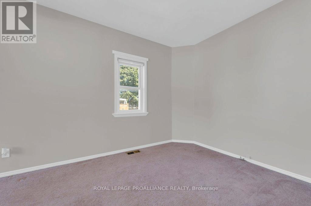 9 Wilkins Street, Belleville (Belleville Ward), Ontario  K8P 1P2 - Photo 10 - X12509838