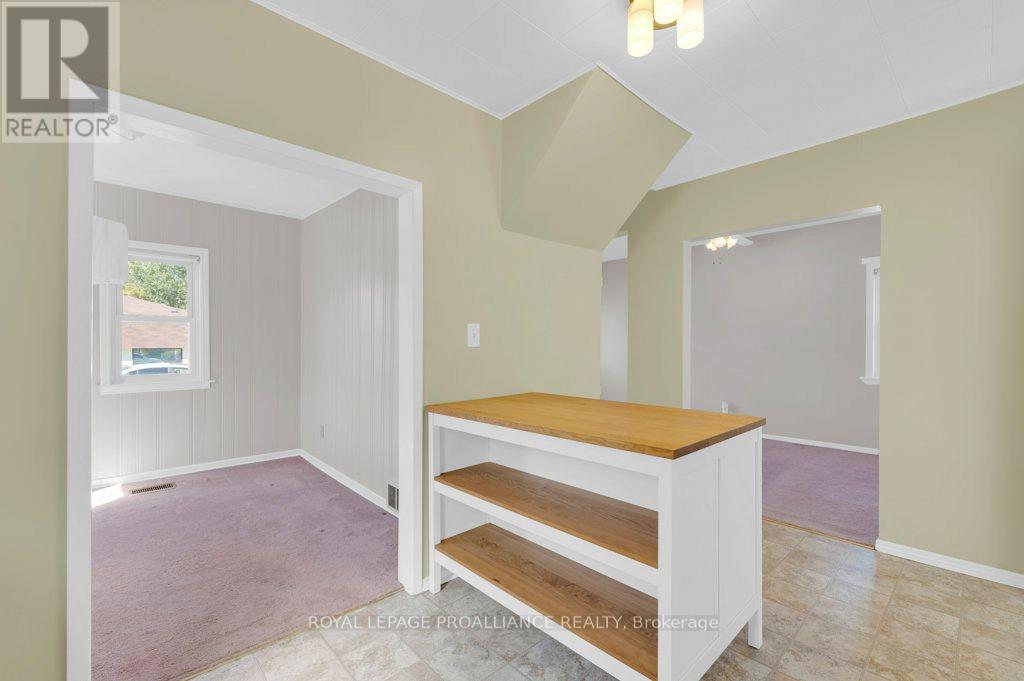 9 Wilkins Street, Belleville (Belleville Ward), Ontario  K8P 1P2 - Photo 16 - X12509838