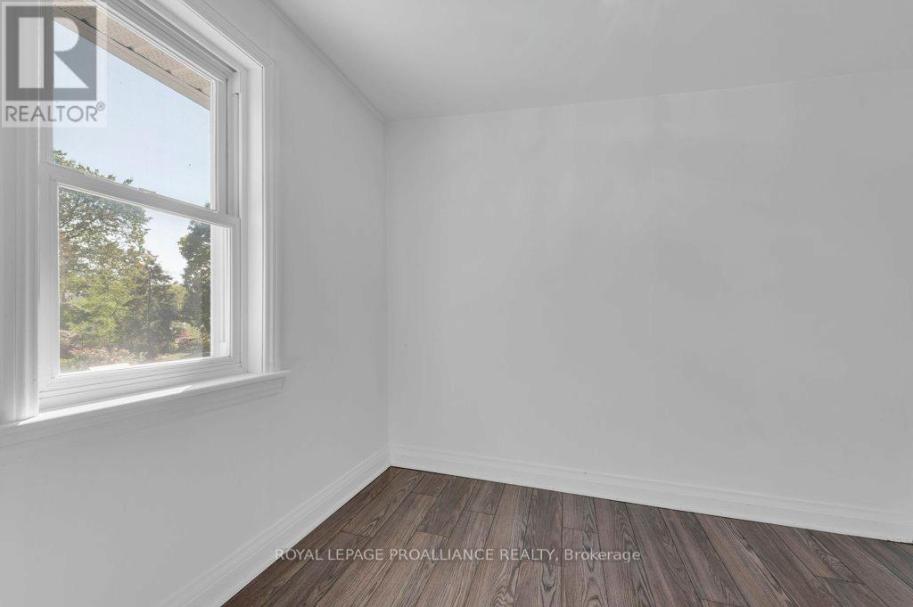 9 Wilkins Street, Belleville (Belleville Ward), Ontario  K8P 1P2 - Photo 20 - X12509838