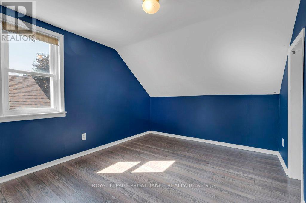 9 Wilkins Street, Belleville (Belleville Ward), Ontario  K8P 1P2 - Photo 21 - X12509838