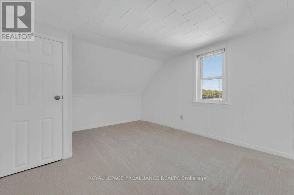 9 Wilkins Street, Belleville (Belleville Ward), Ontario  K8P 1P2 - Photo 23 - X12509838