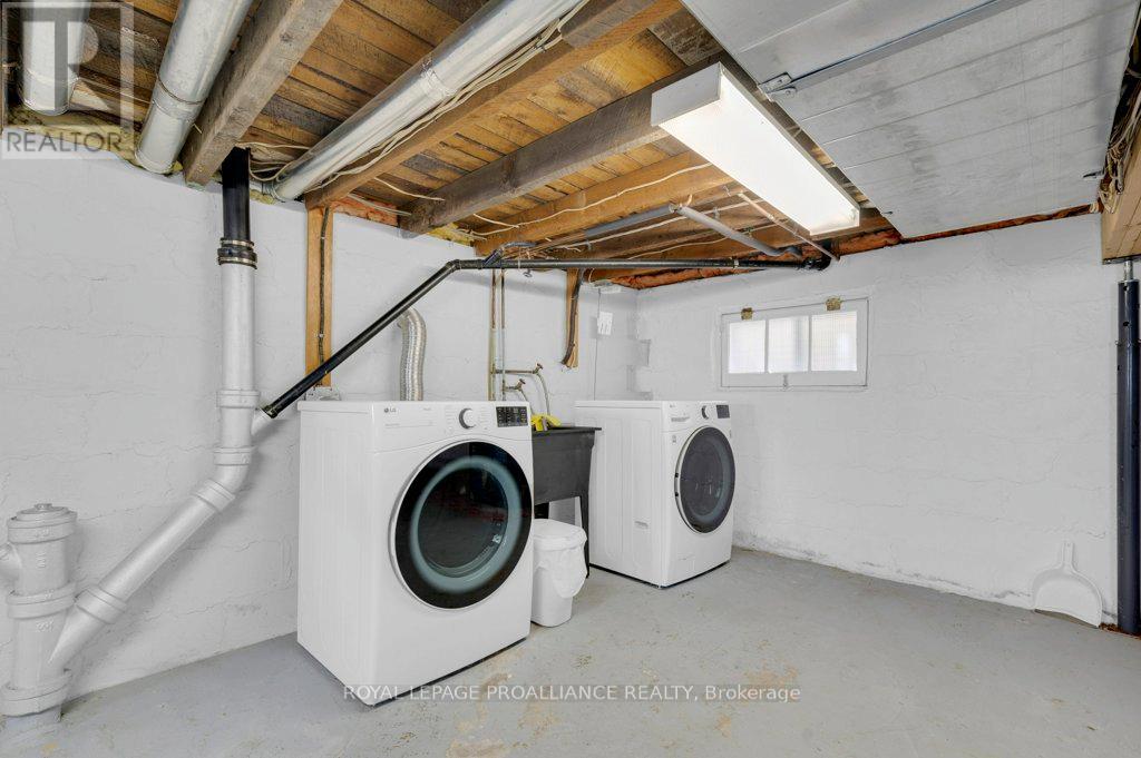 9 Wilkins Street, Belleville (Belleville Ward), Ontario  K8P 1P2 - Photo 25 - X12509838