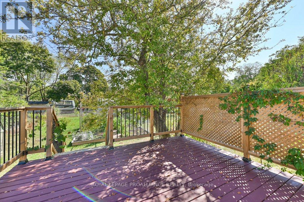 9 Wilkins Street, Belleville (Belleville Ward), Ontario  K8P 1P2 - Photo 26 - X12509838