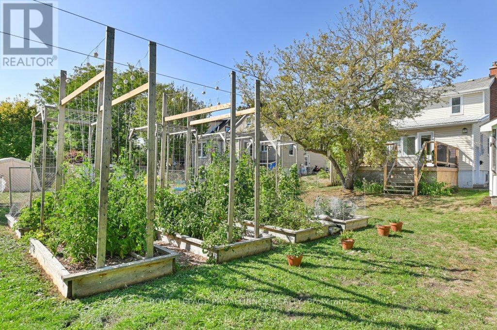 9 Wilkins Street, Belleville (Belleville Ward), Ontario  K8P 1P2 - Photo 32 - X12509838