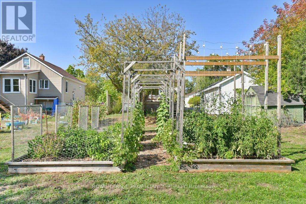 9 Wilkins Street, Belleville (Belleville Ward), Ontario  K8P 1P2 - Photo 33 - X12509838