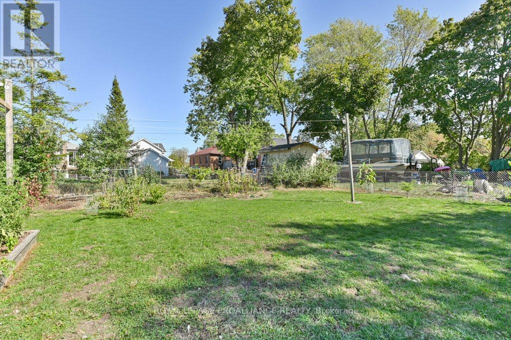 9 Wilkins Street, Belleville (Belleville Ward), Ontario  K8P 1P2 - Photo 34 - X12509838