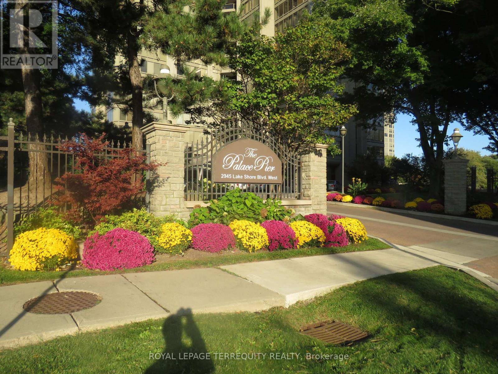 3305 - 2045 Lake Shore Boulevard W, Toronto, Ontario  M8V 2Z6 - Photo 20 - W12509564