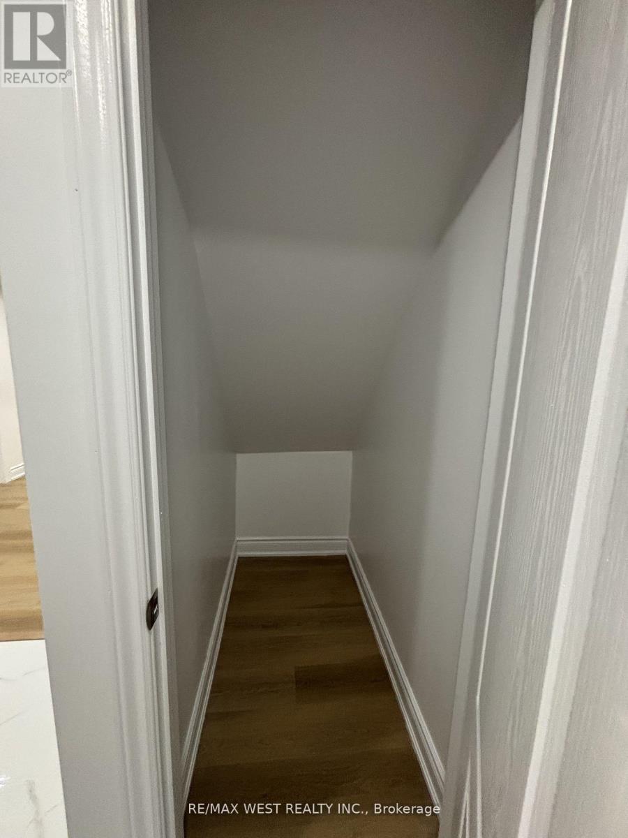 Basement Unit - 7 Locomotive Crescent, Brampton, Ontario  L7A 0S5 - Photo 14 - W12509586