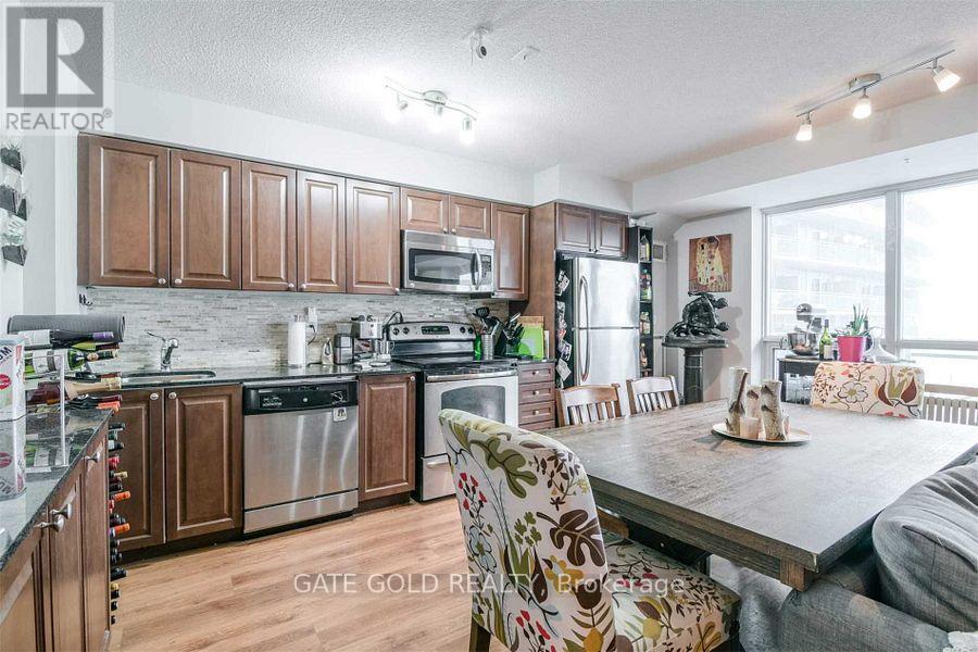 2101 - 155 Legion Road N, Toronto, Ontario  M8Y 0A7 - Photo 6 - W12509596