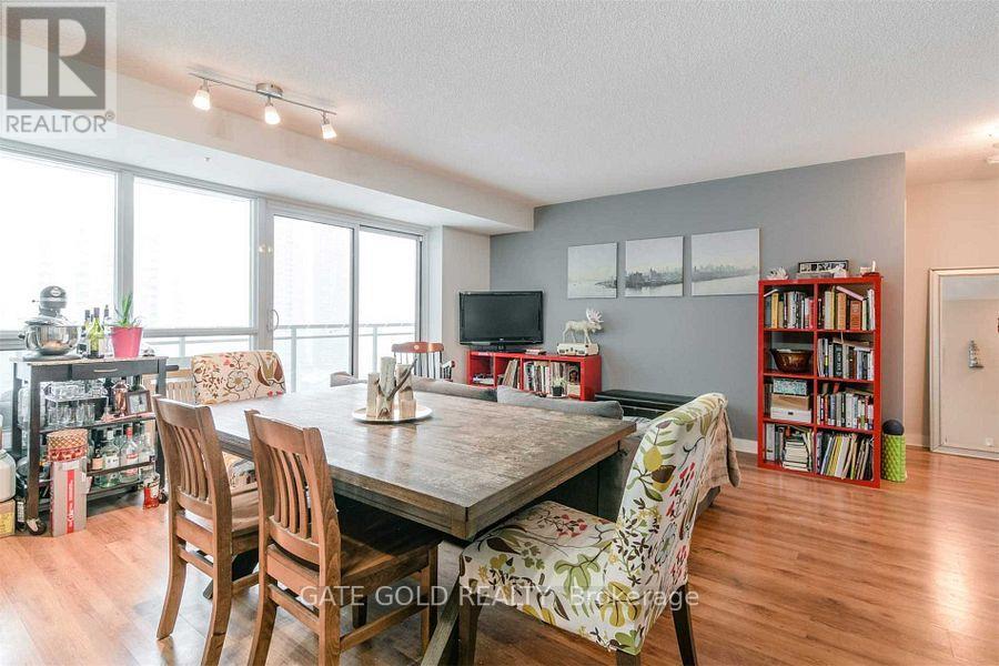 2101 - 155 Legion Road N, Toronto, Ontario  M8Y 0A7 - Photo 8 - W12509596