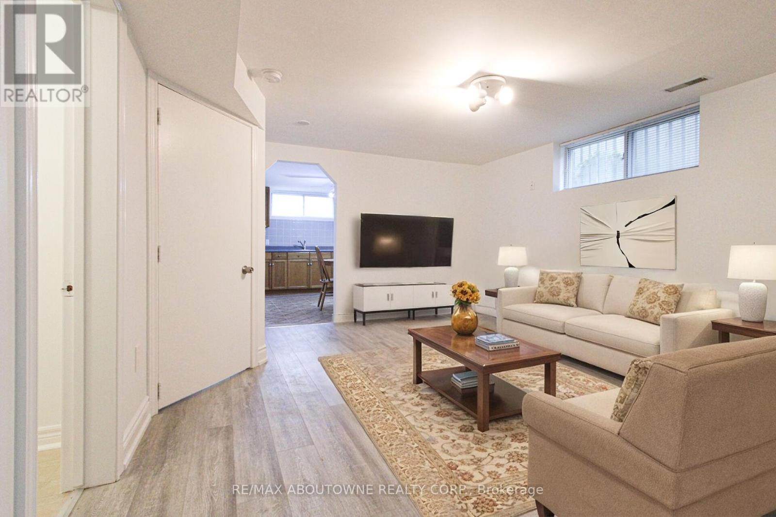 Basement - 34 Glenmanor Drive, Oakville, Ontario  L6K 2B4 - Photo 4 - W12509616