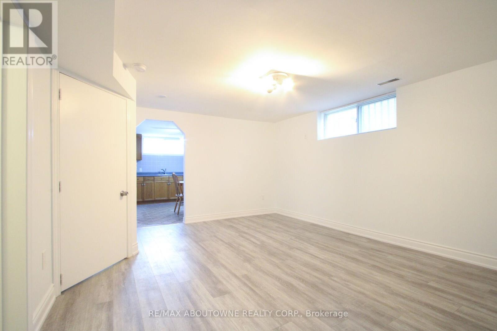 Basement - 34 Glenmanor Drive, Oakville, Ontario  L6K 2B4 - Photo 5 - W12509616