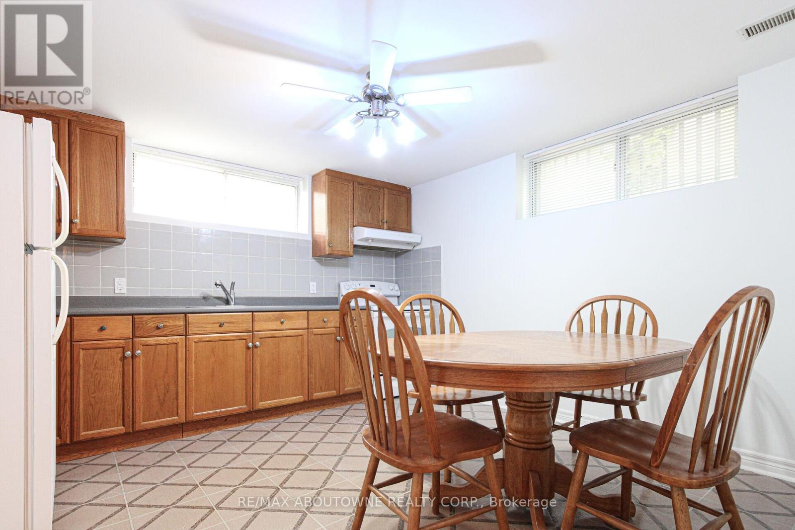 Basement - 34 Glenmanor Drive, Oakville, Ontario  L6K 2B4 - Photo 6 - W12509616